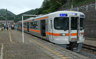 奈良井駅ナイスホリデー木曽路号