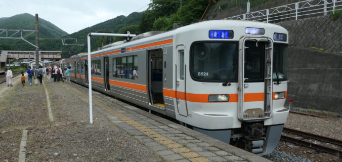 奈良井駅ナイスホリデー木曽路号